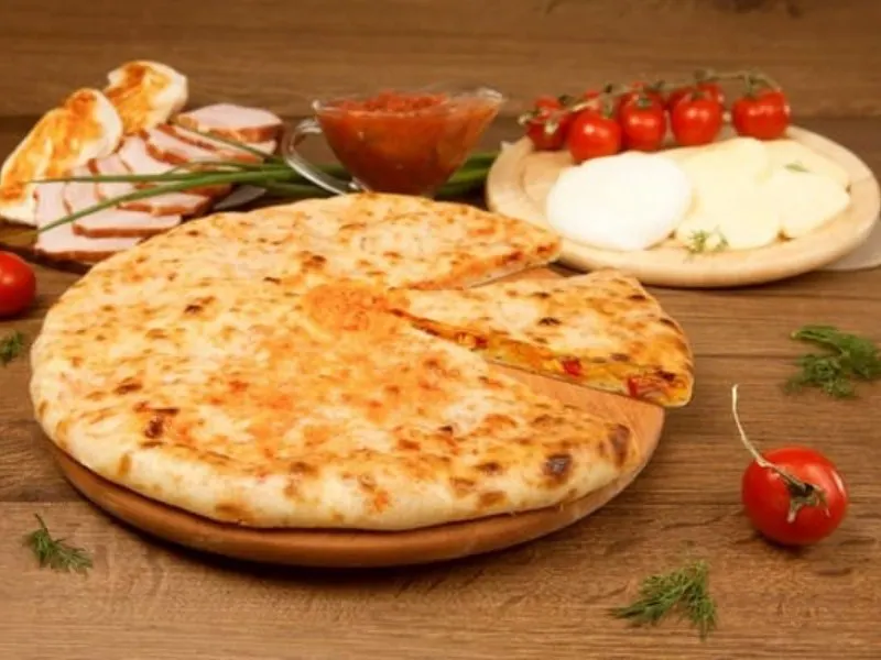 Осетинский пирог с курицей и аджикой