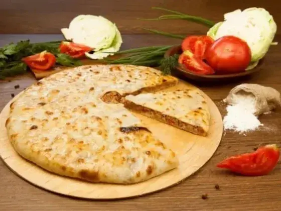 Осетинский пирог «Осетинский пирог с мясом и капустой» — заказать с доставкой в Москве, пекарня «Цыт»