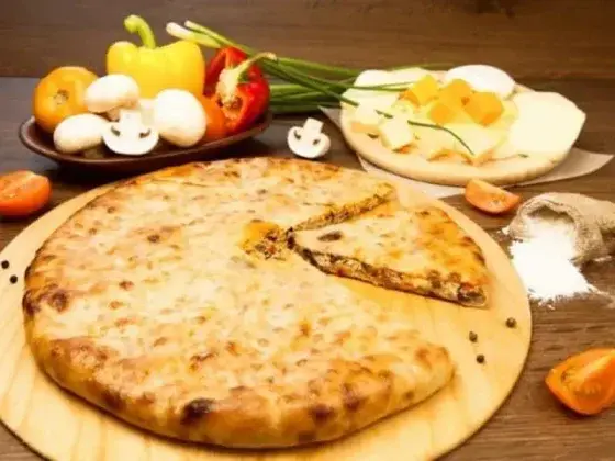 Осетинский пирог «Осетинский пирог с мясом, сыром и грибами» — заказать с доставкой в Москве, пекарня «Цыт»